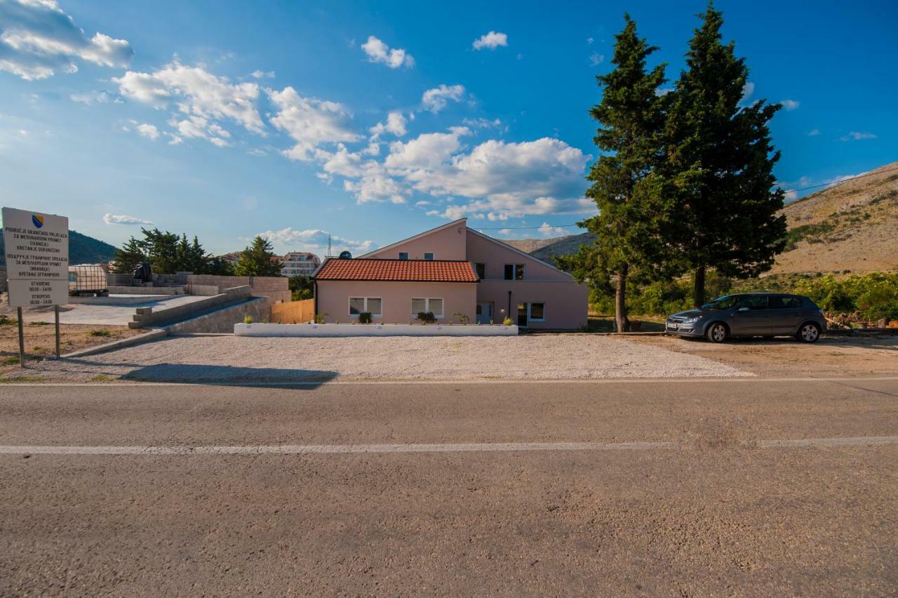 Apartments Phoenix 3 Ivanica Exterior foto